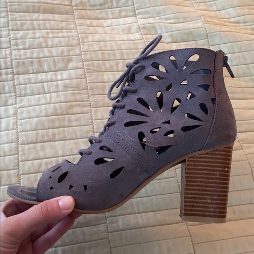 Lace-up Block-Heel Sandals
